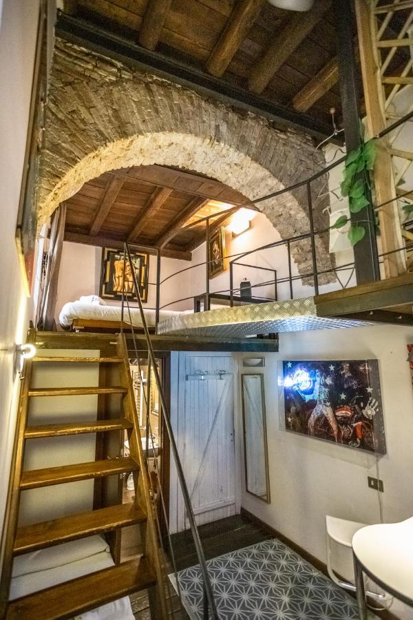 The Magic Hole Apartment Rome Exterior photo