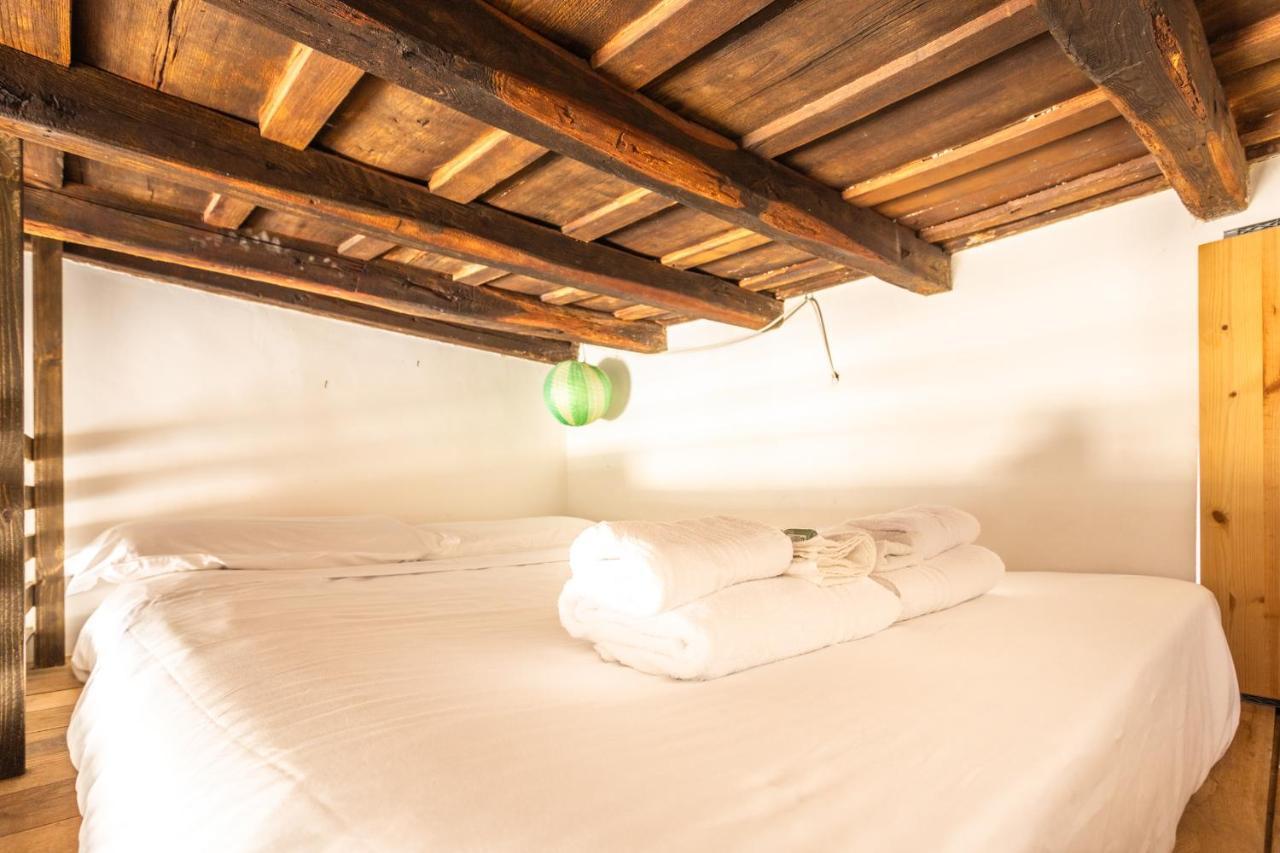 The Magic Hole Apartment Rome Exterior photo