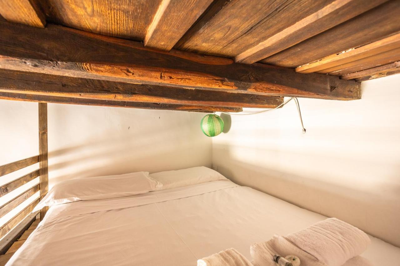 The Magic Hole Apartment Rome Exterior photo