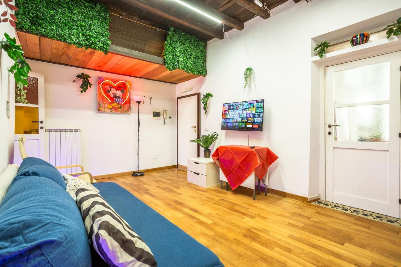 The Magic Hole Apartment Rome Exterior photo